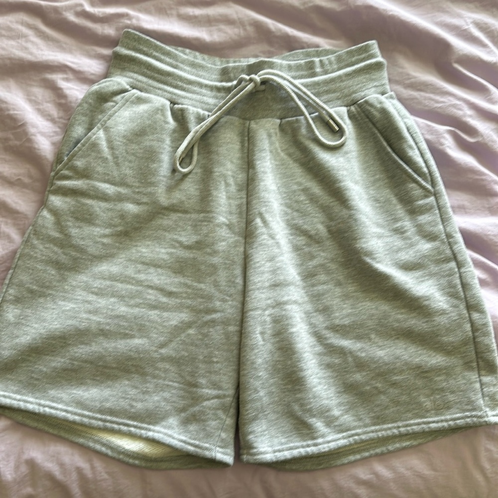 ALO Yoga Gray Women's Shorts